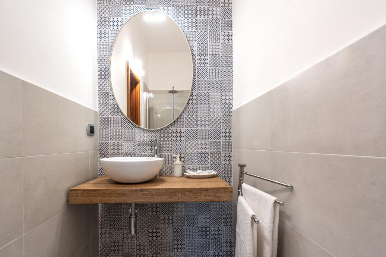 Into Vico Apartment Naples Exterior photo